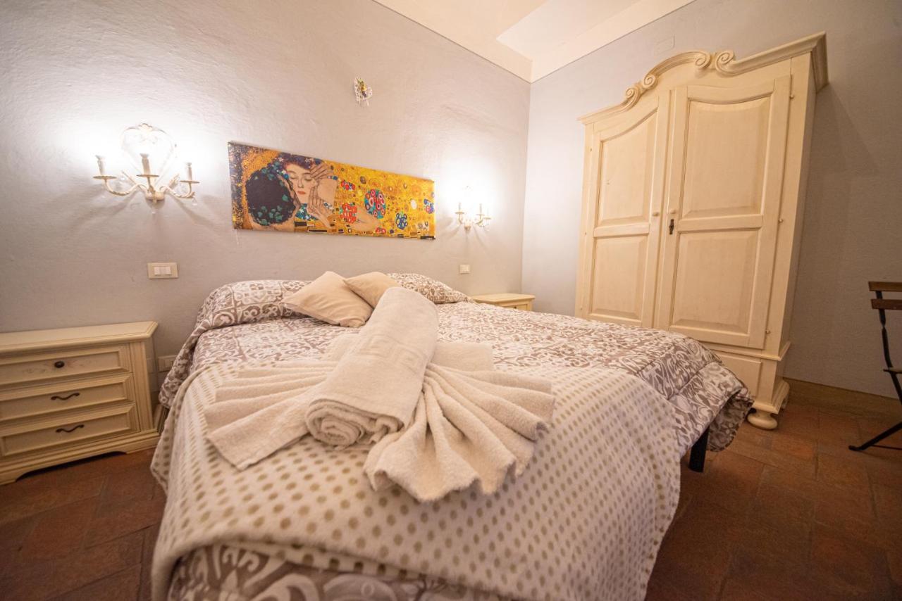 Double Room with Private External Bathroom