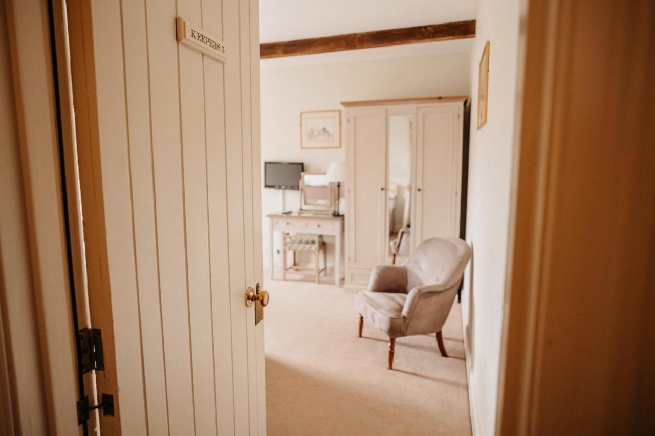 Courtyard Double – Dog friendly on request – Contact Property before booking to check availability