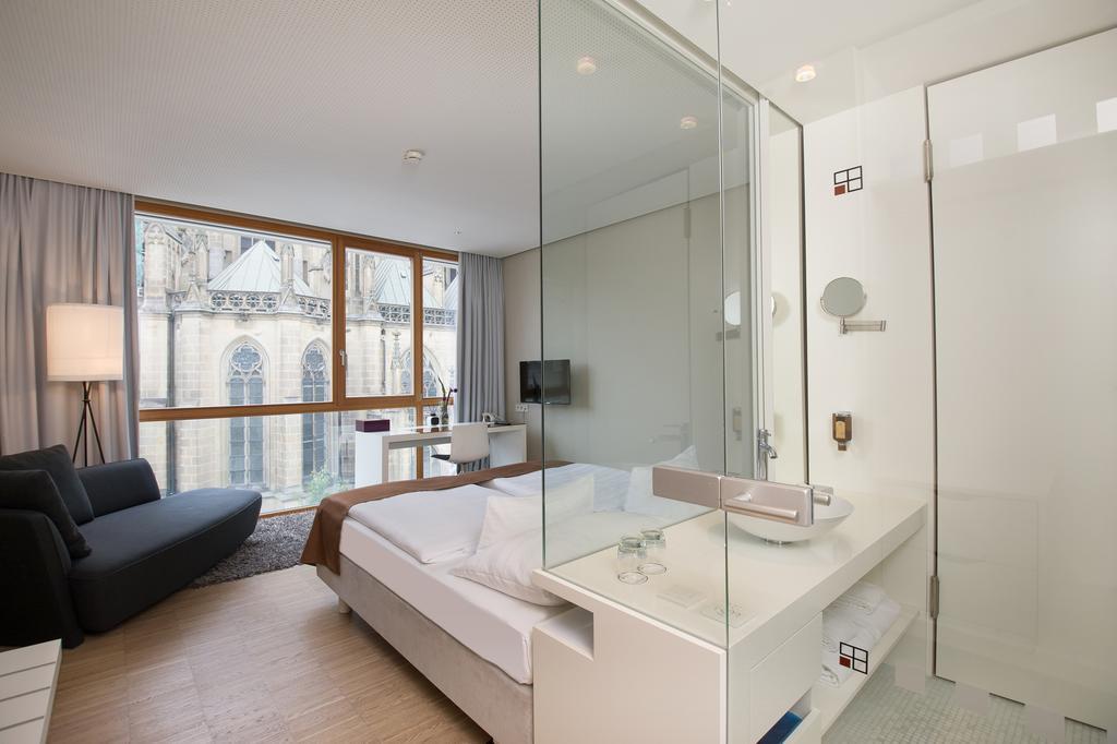 Business Doppelzimmer mit Blick auf den Dom