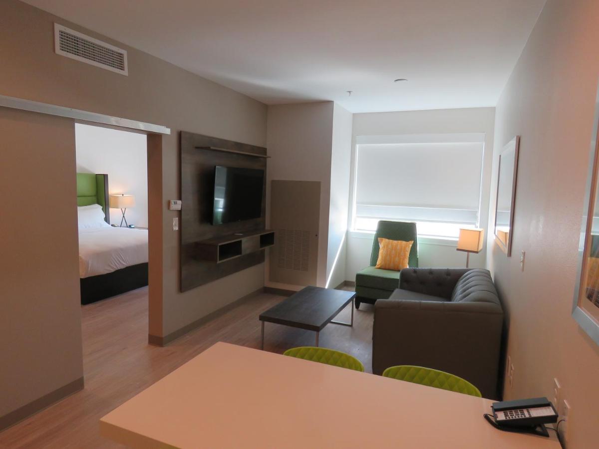1 King Bed, Mobility Accessible Room, 1BR Suite, Roll in shower, Non-Smoking