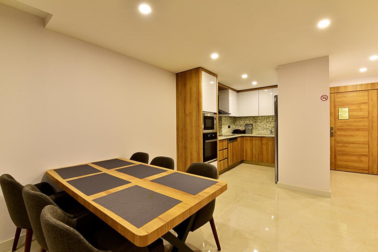 Three Bedroom Apartment Pool View