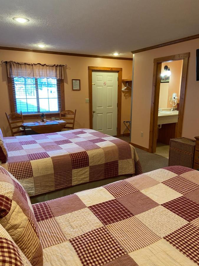 Standard Queen Room