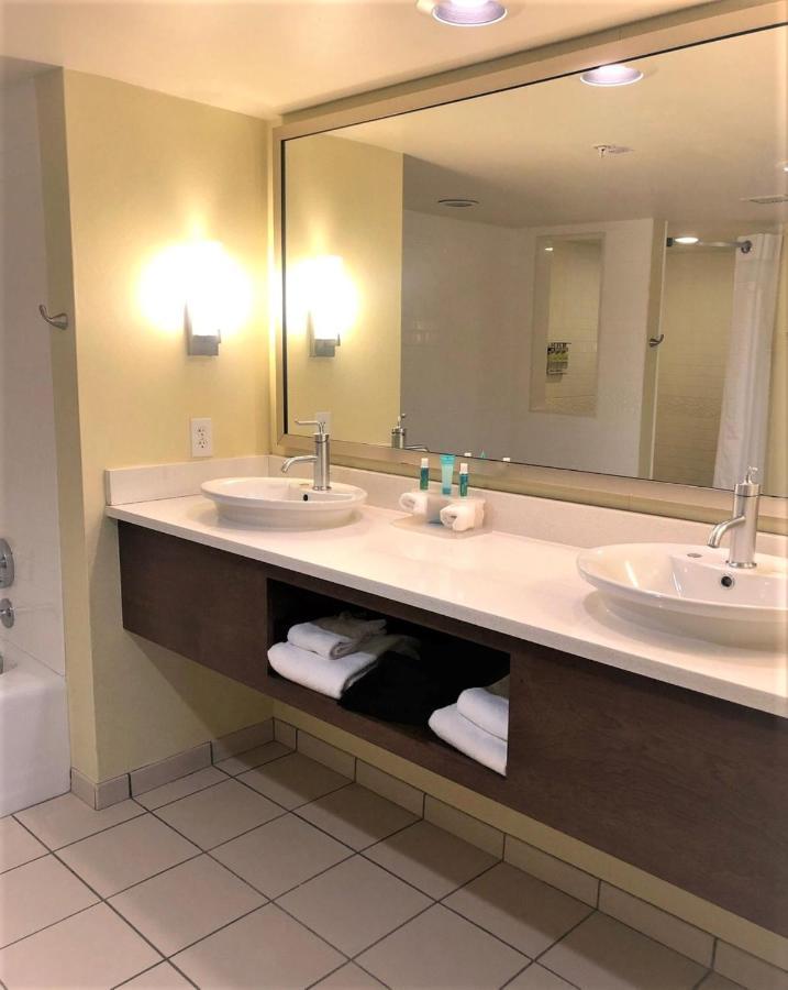 Standard Room - Non-Smoking