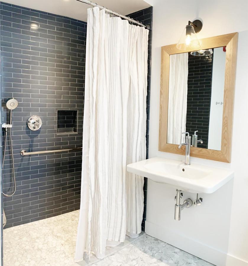 Queen Room - Disability Access