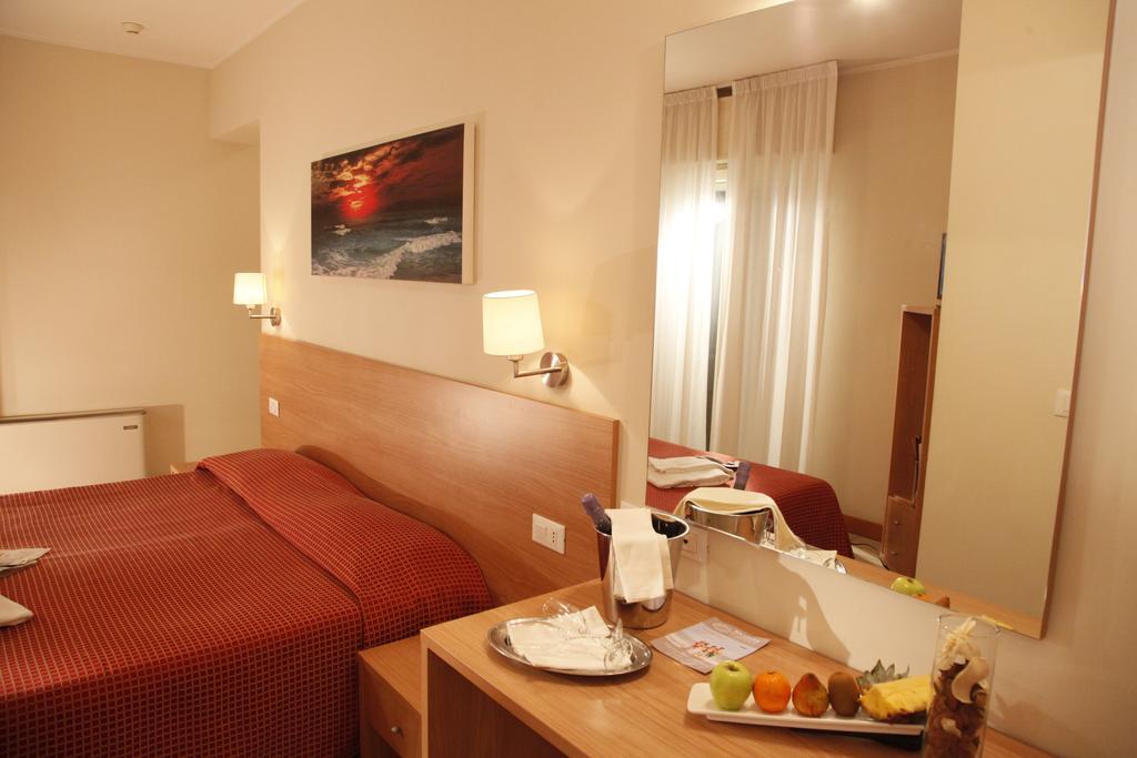 Dreibettzimmer mit Balkon