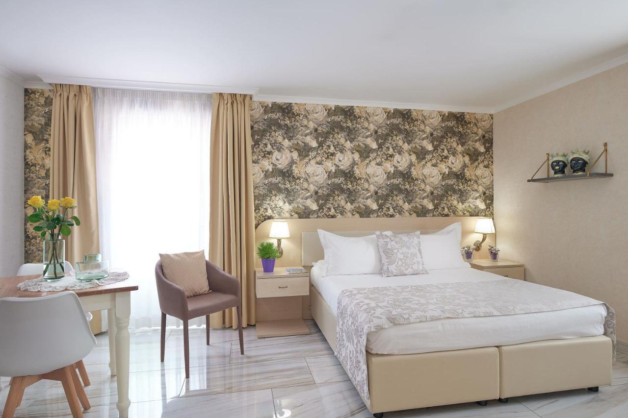 Premium Quadruple Room