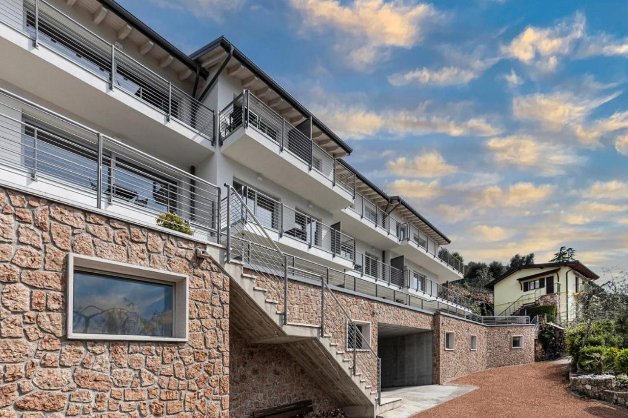 Plus Apartment mit 3 Schlafzimmern, Terrasse und Seeblick