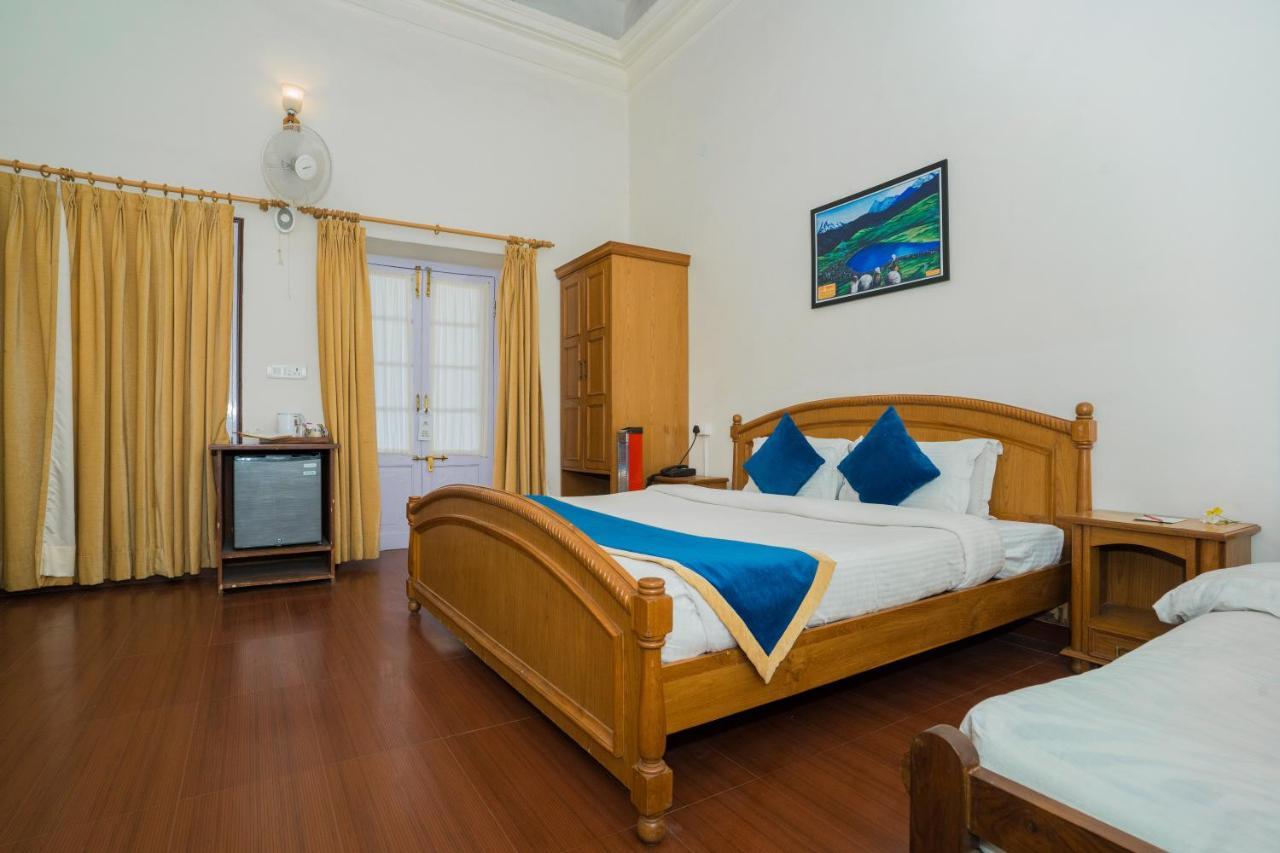Signature Room