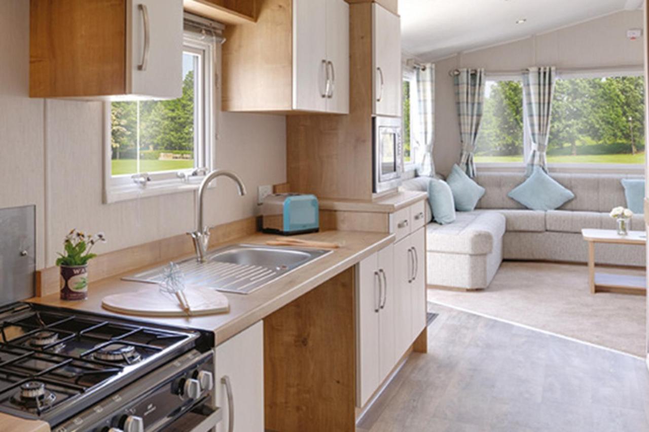 4 Berth Deluxe Mobile Home Accessible Dog Friendly