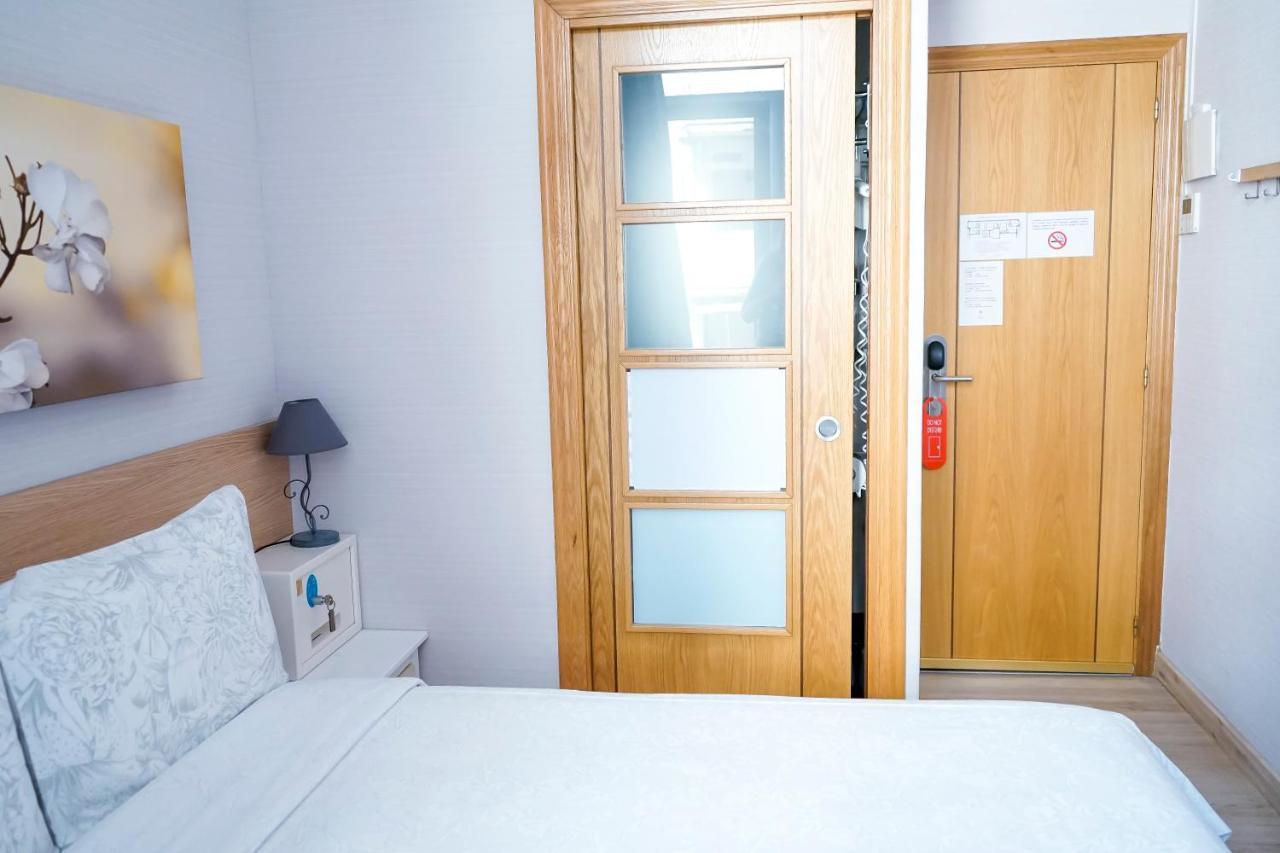 Single Room Private Bathroom