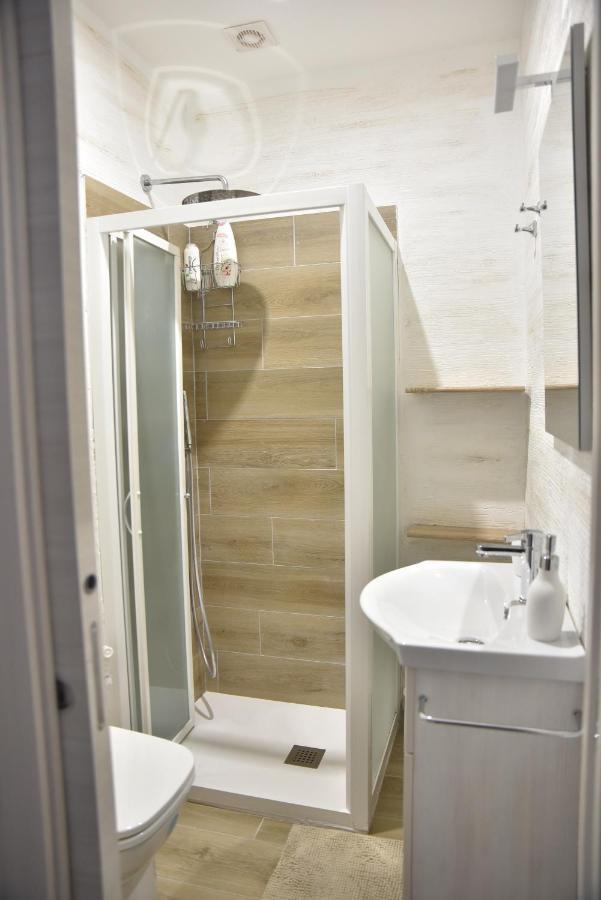 Chambre Triple avec Salle de Bains Privative