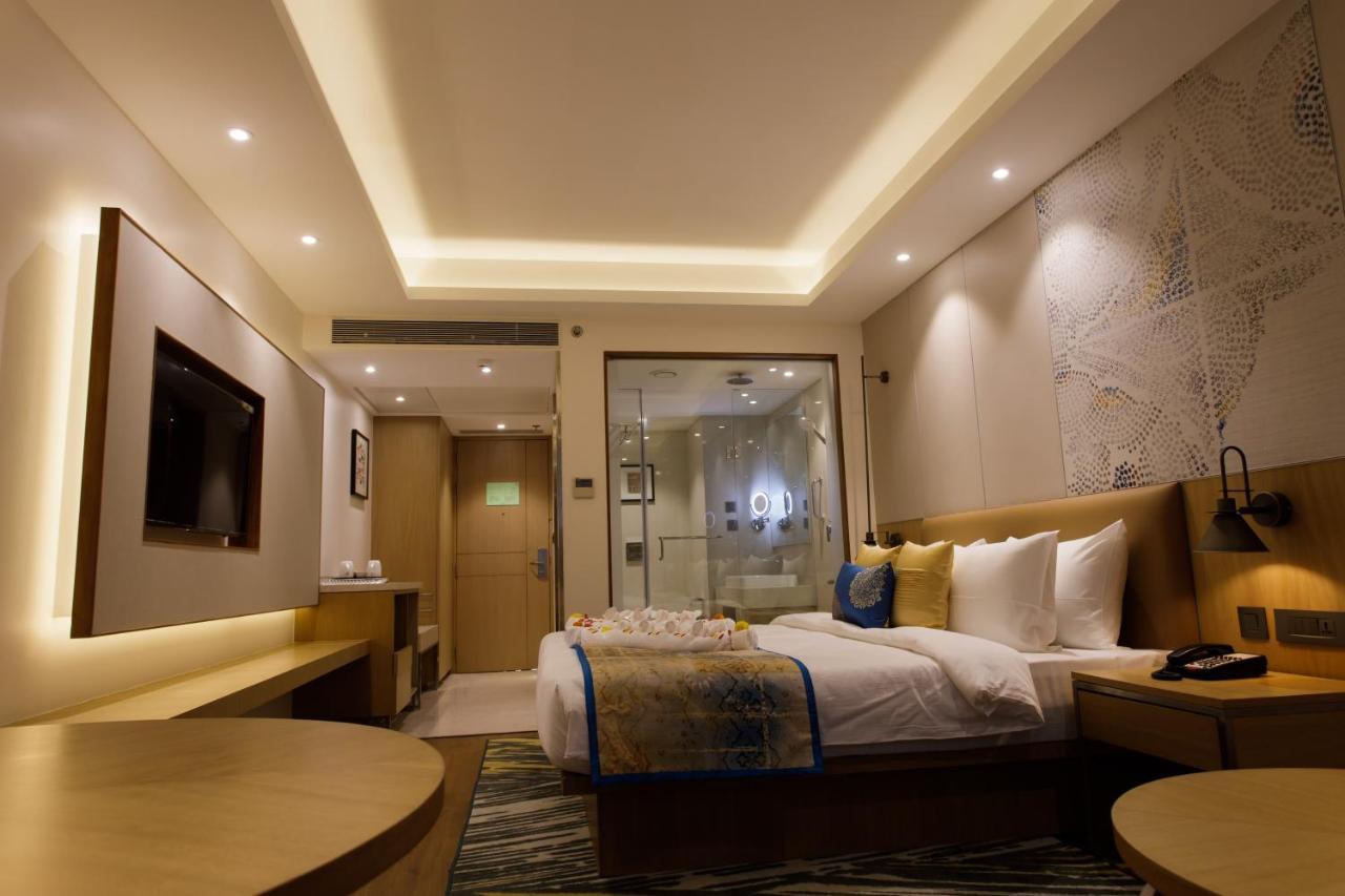 Premium Grand King Room