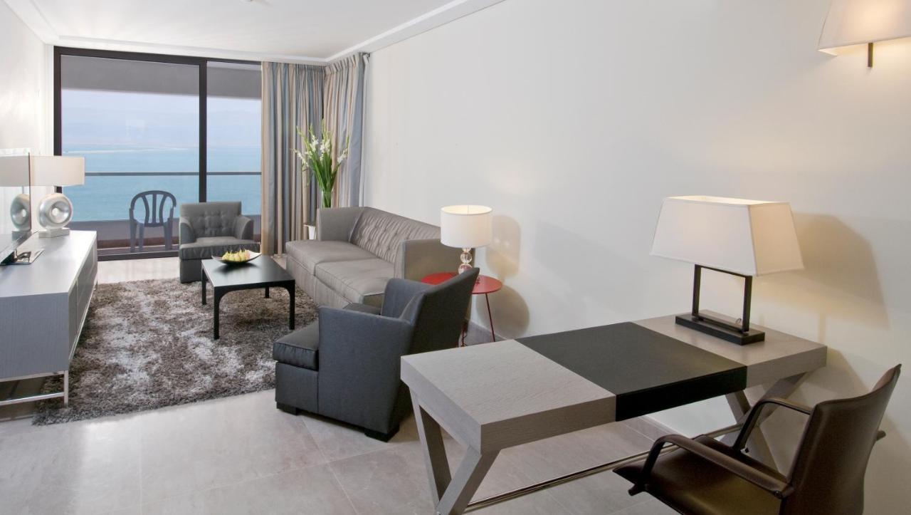 Executive Deluxe Suite with Balcony - Sea View (Adults only)
