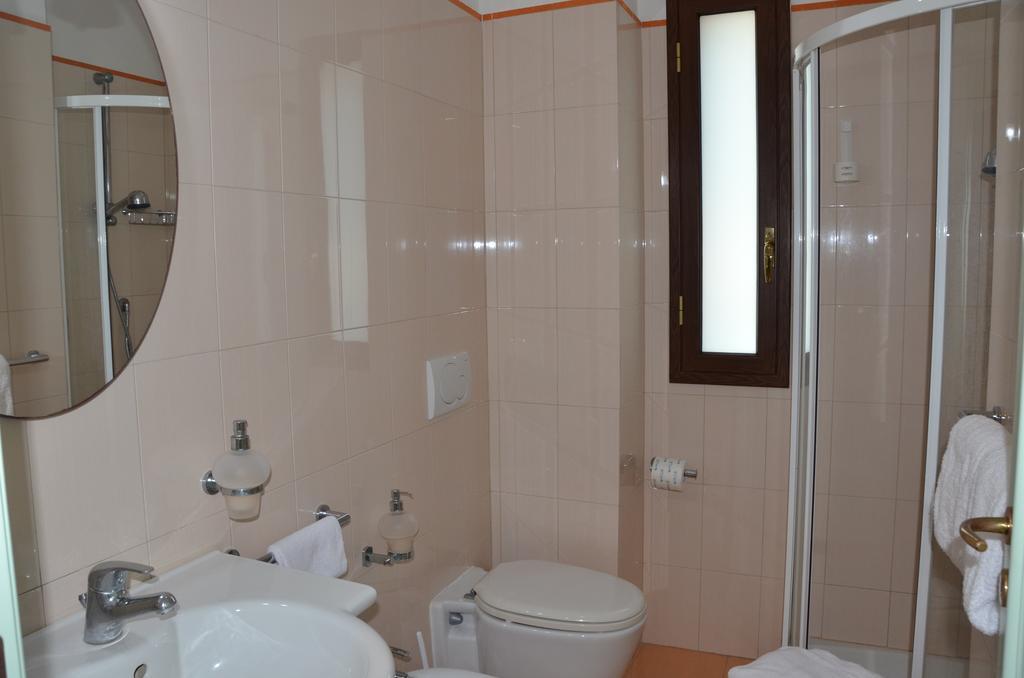 Deluxe Double or Twin Room with Sea View