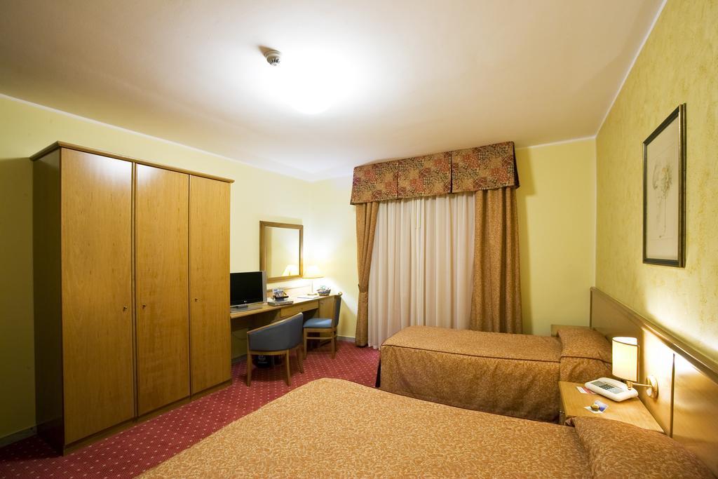 Superior Double or Twin Room with Sea View