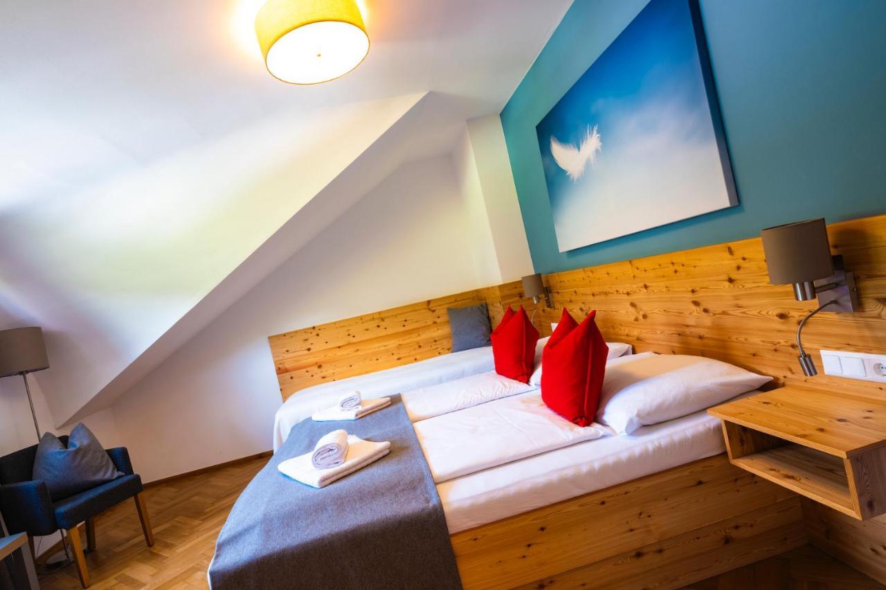 Doppelzimmer mit Zustellbett