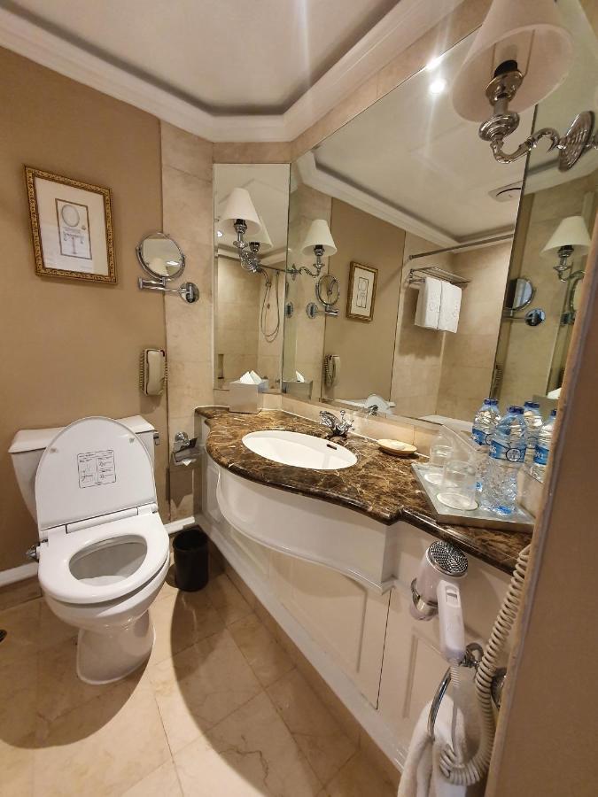 Super Deluxe Room