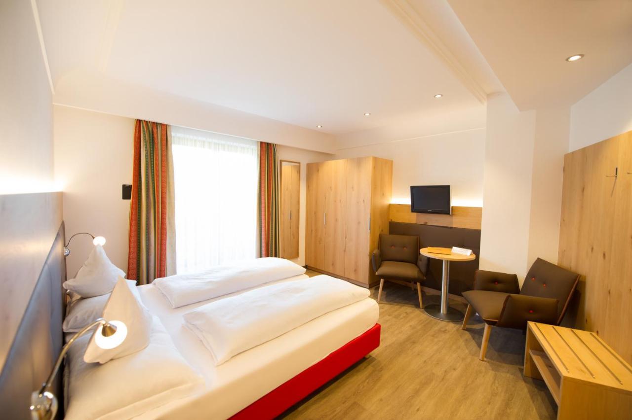 Doppelzimmer mit Balkon