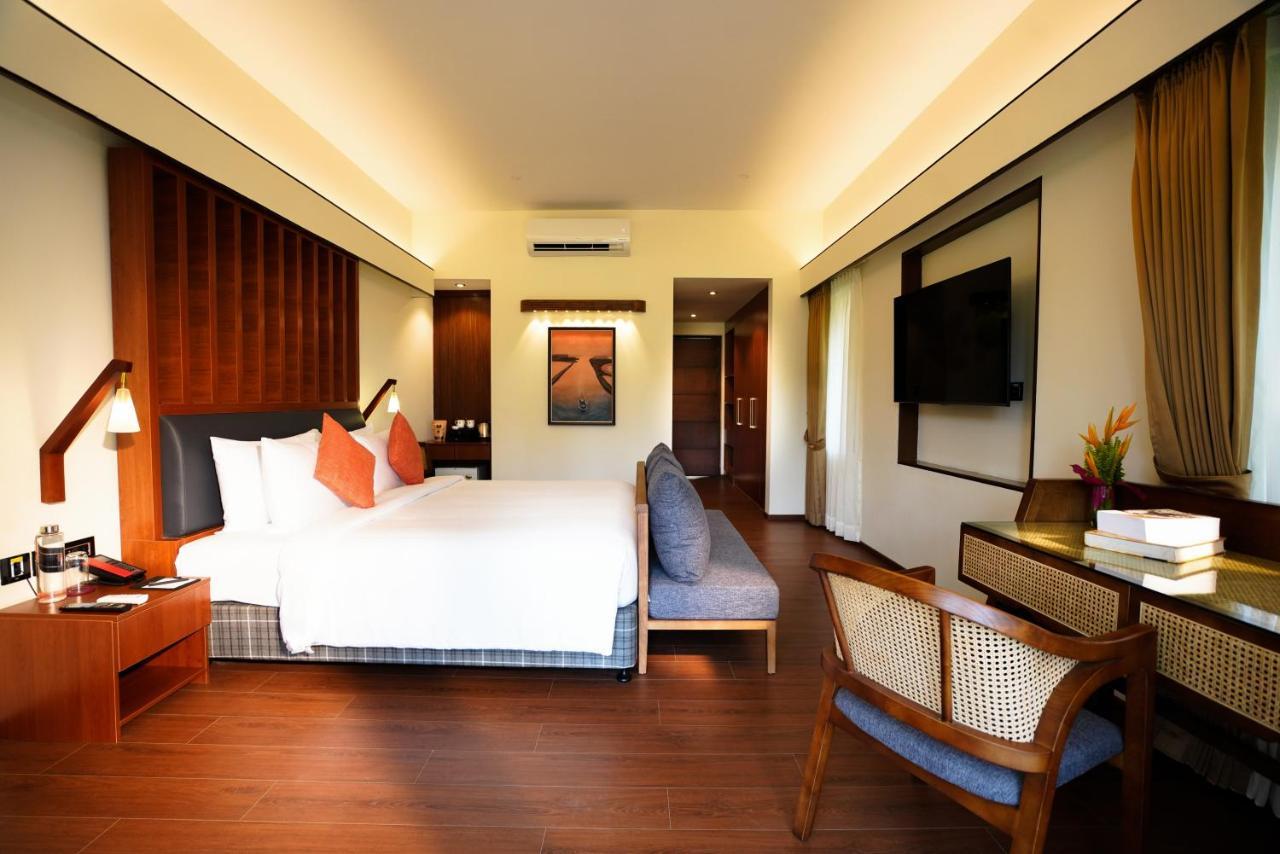Teak Suite