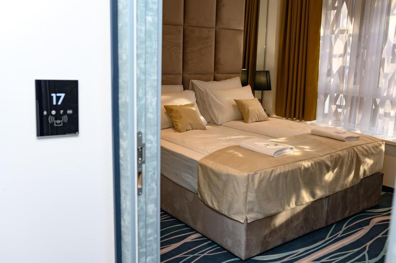 Deluxe Doppel-/Zweibettzimmer