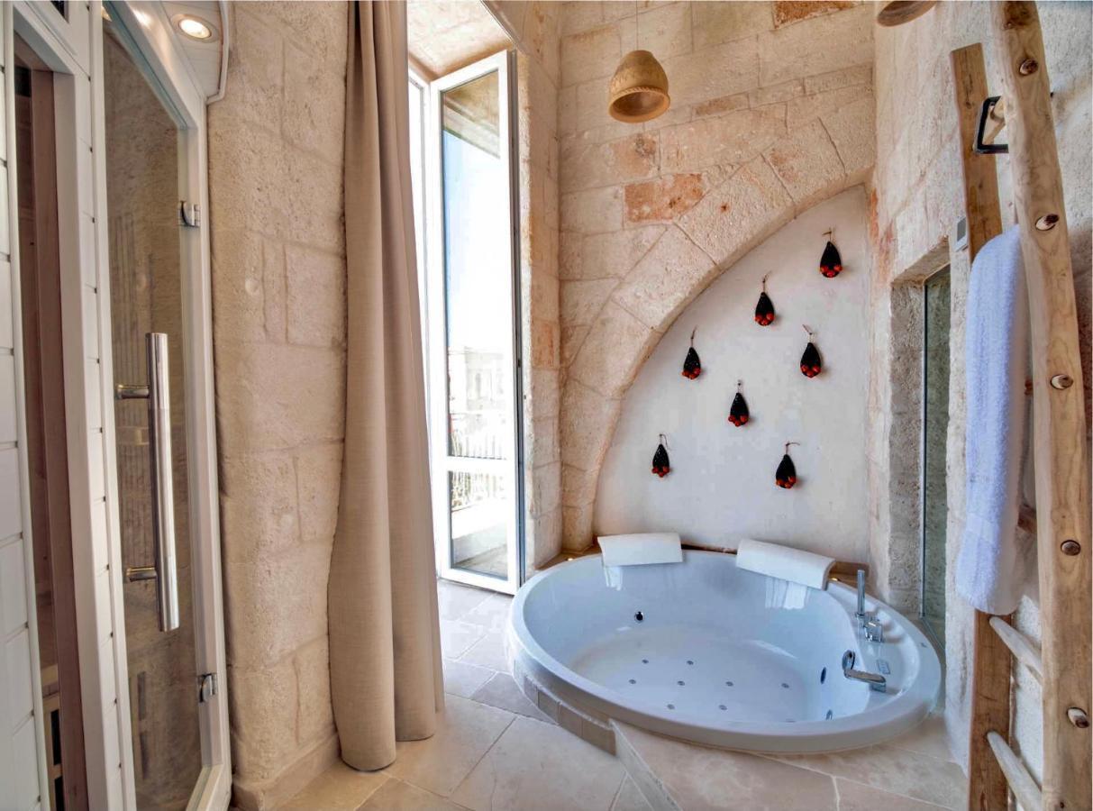 Queen Room with Spa Bath