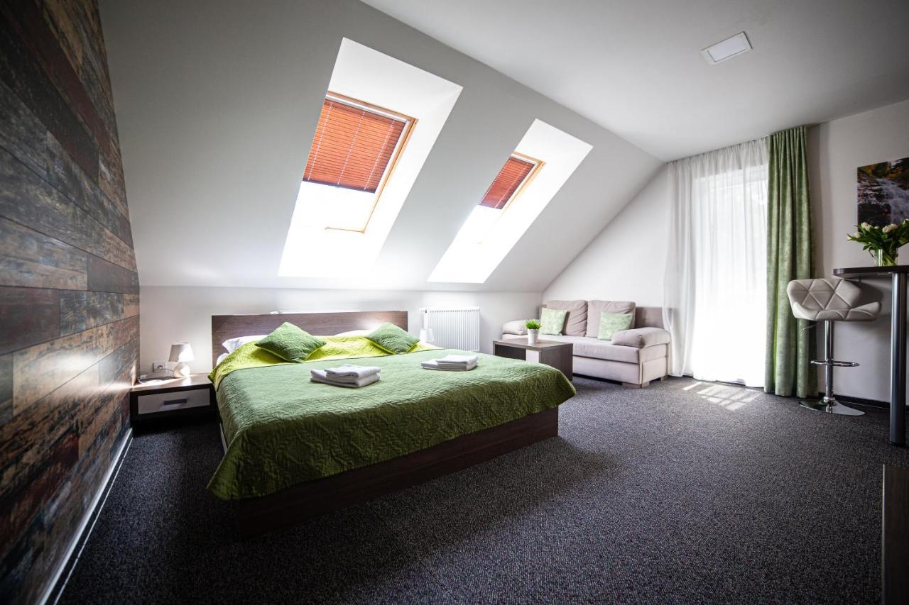 Standard Double Suite