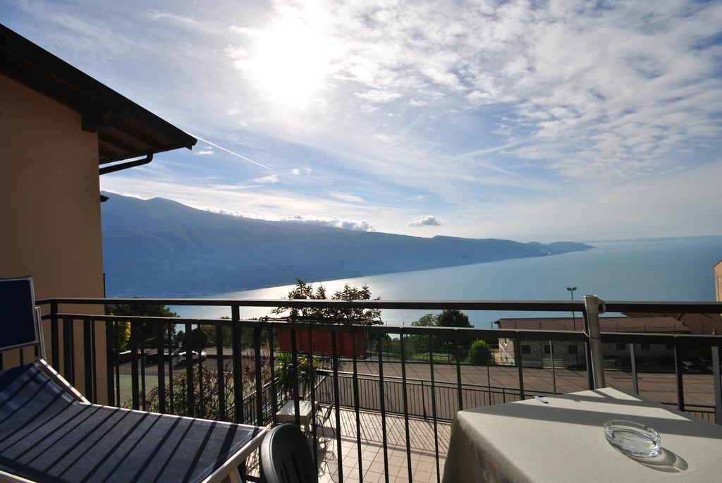 Superior Double or Twin Room with Lake View