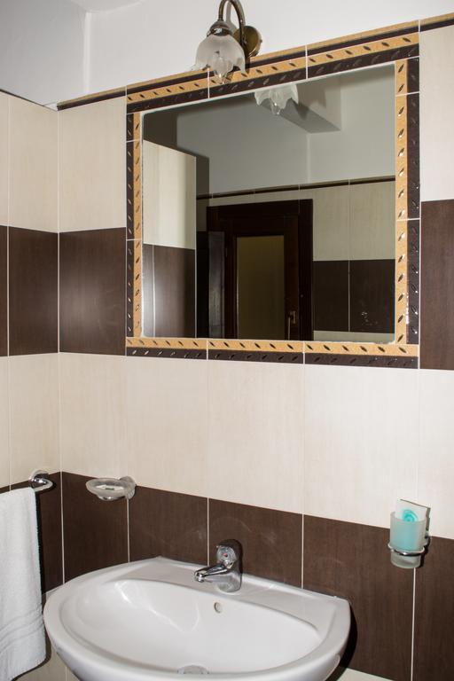 Comfort Triple Room with Shower
