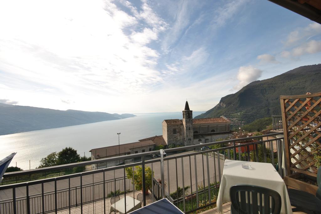 Double or Twin Room with Terrace