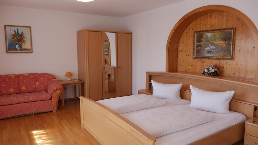 Familienzimmer mit Balkon