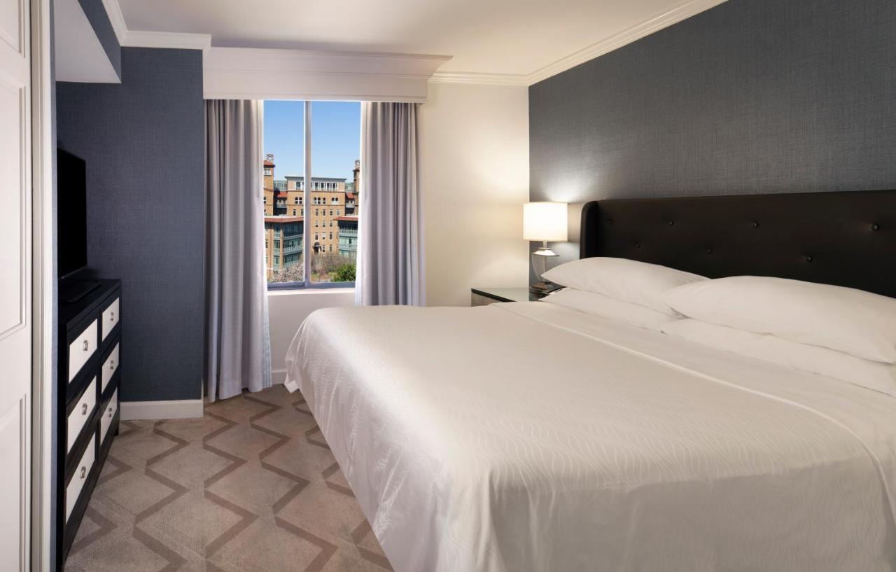One-Bedroom Suite
