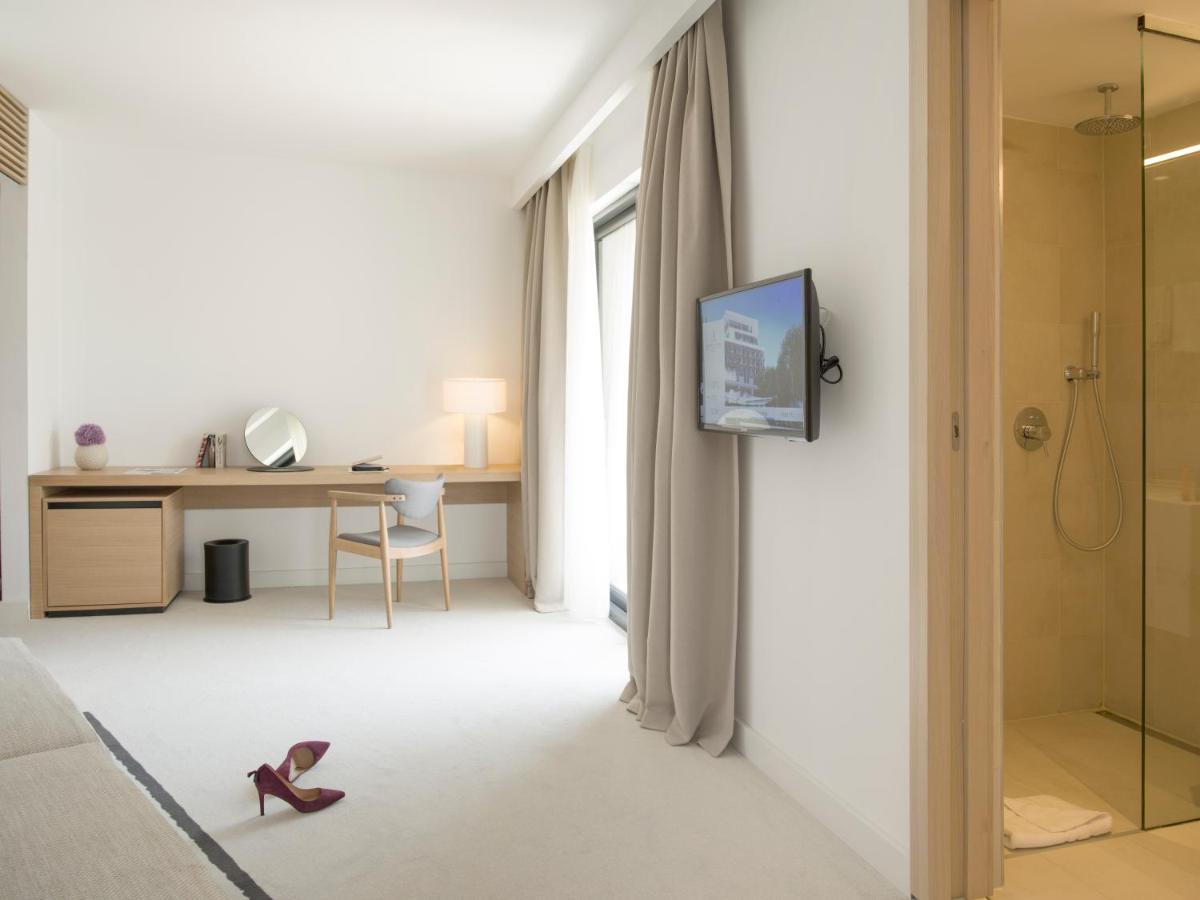 Premium Double Room with Balcony and Sea View,1212147949:JPEG
