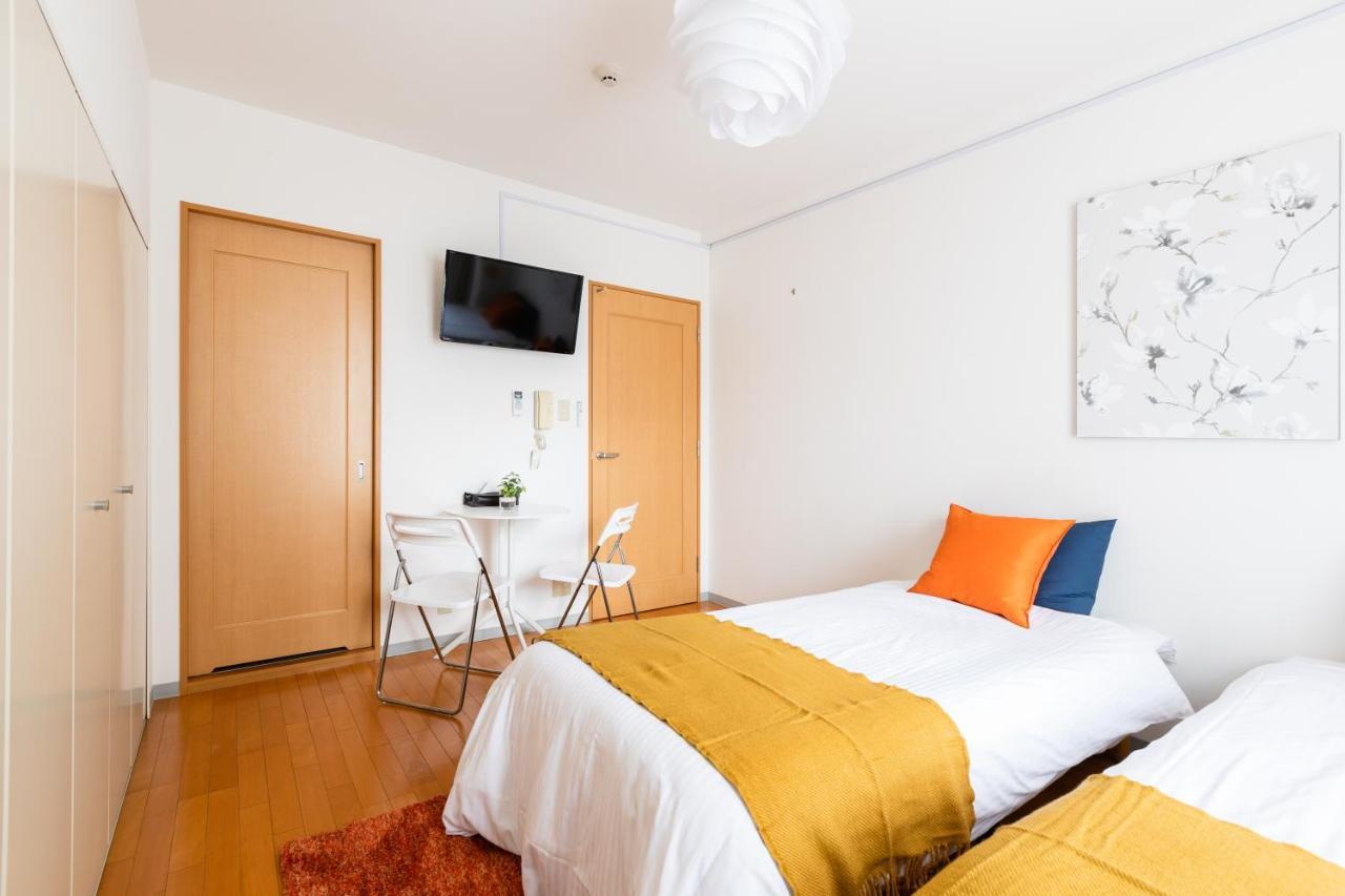 Twin Room with Private Bathroom