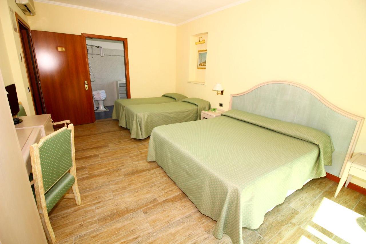 Quadruple Room with Balcony - Disability Access