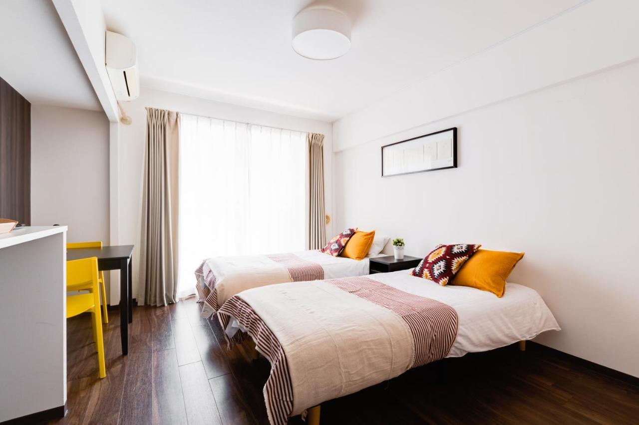Twin Room with Private Bathroom