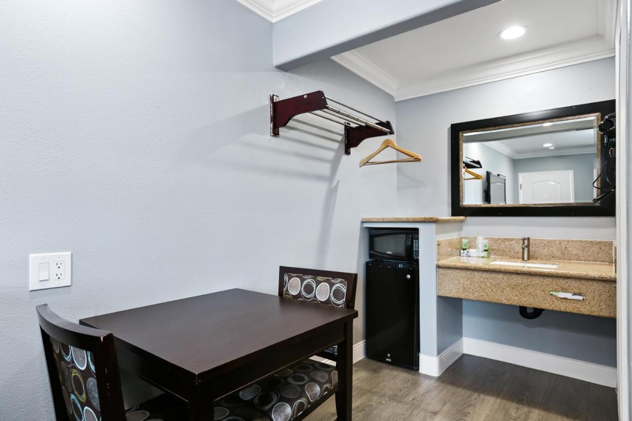 Double Room with Extra Bed