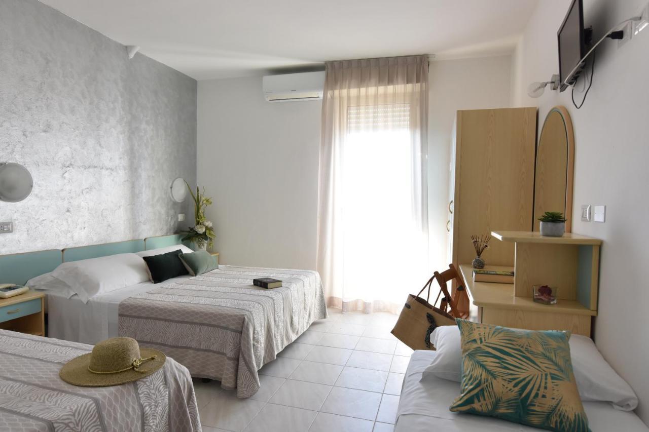 Classic Quadruple Room,1106178870:JPEG