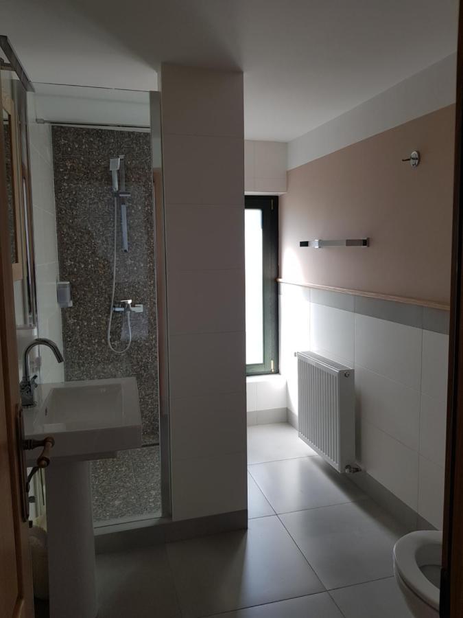 Chambre Triple avec Salle de Bains Privative