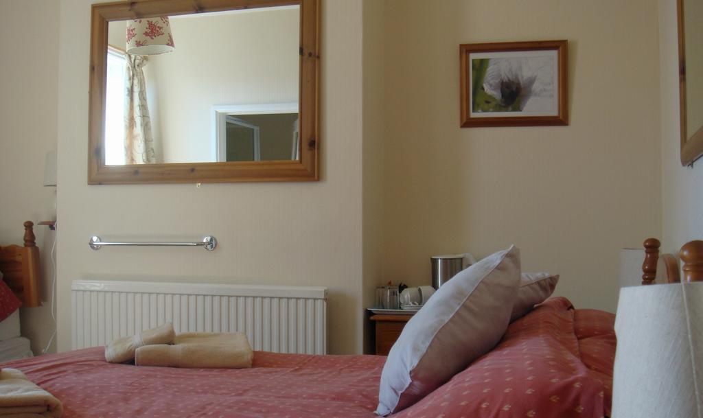 Family Room with Shower - Room 2,110797479:JPEG