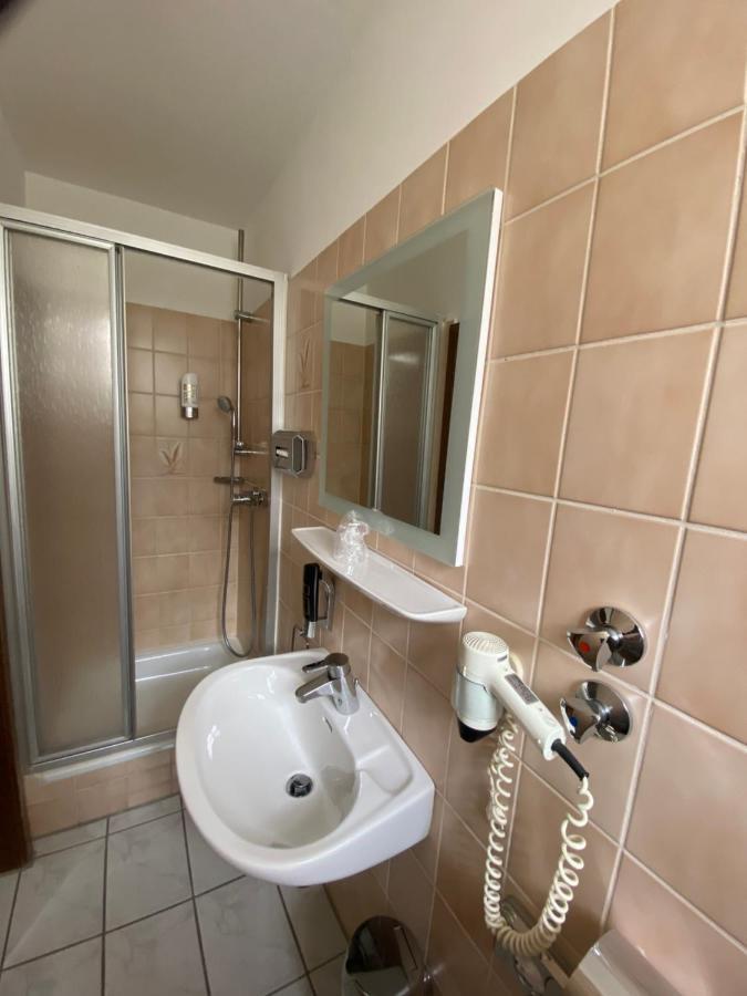 Standard Single Room,1107768711:JPEG