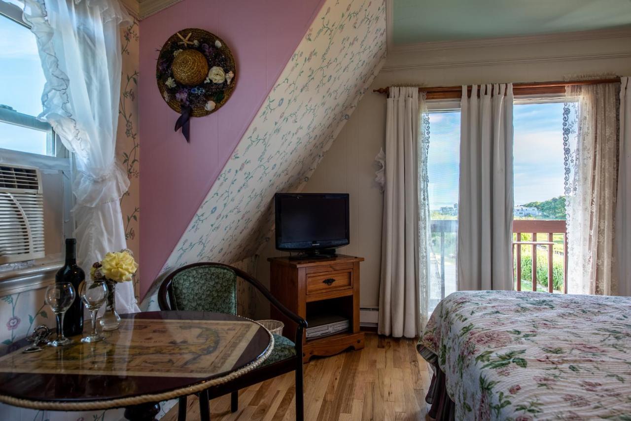 King Room with Balcony