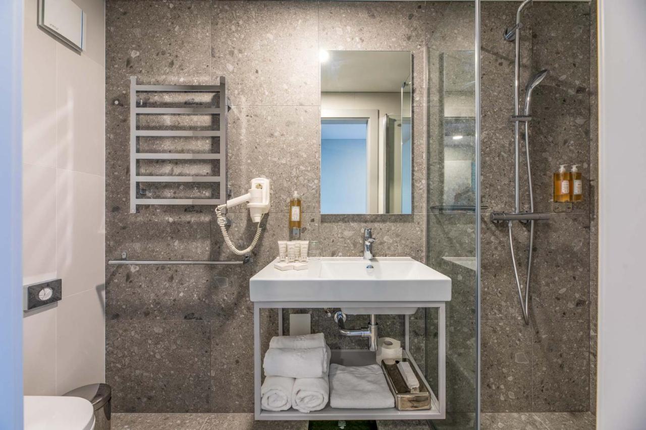 Two-Bedroom Apartment - Lagoon Side