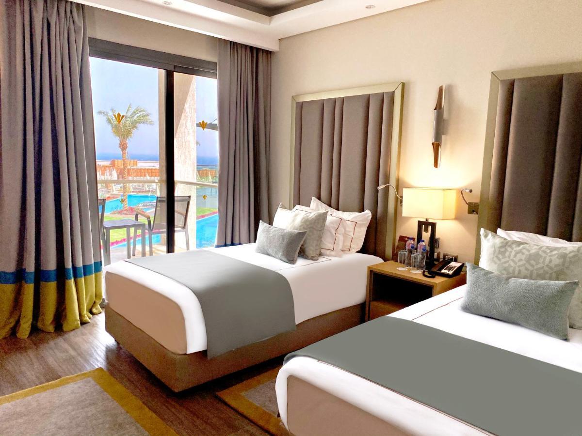 Lagoon Deluxe Twin Suite Sea View