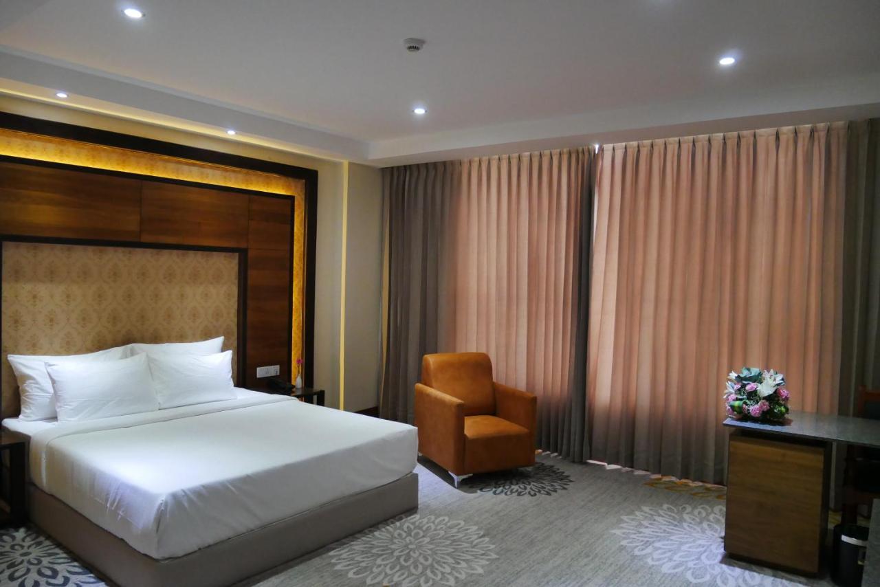 Executive King Room