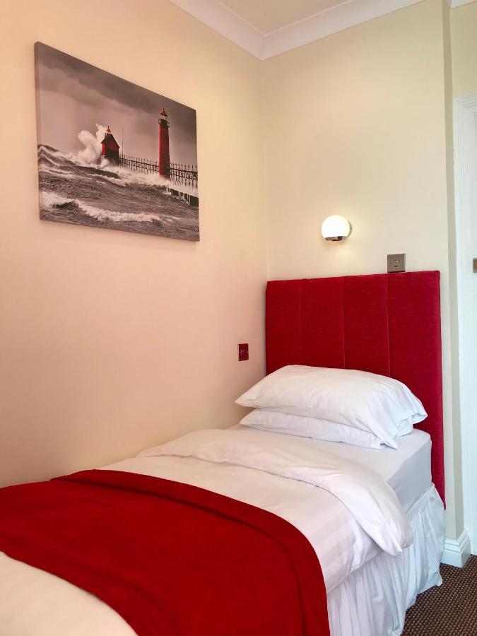 Single Room Private Bathroom