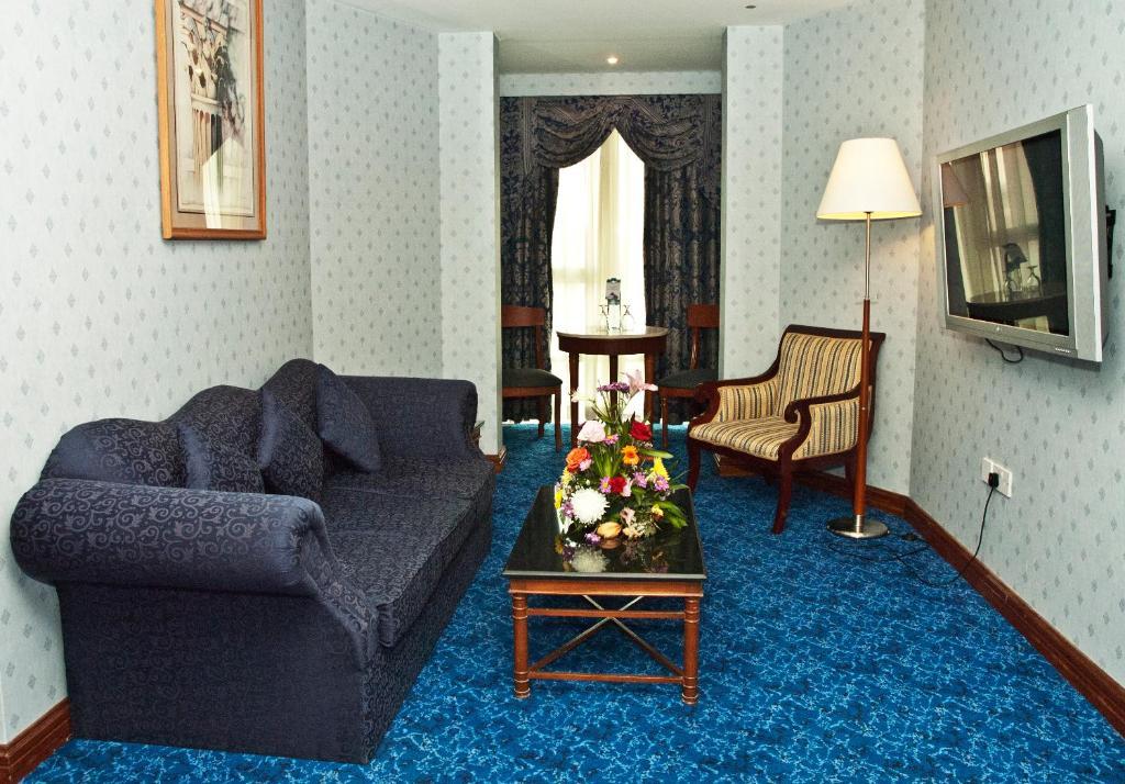 Executive Suite,60893794:JPEG