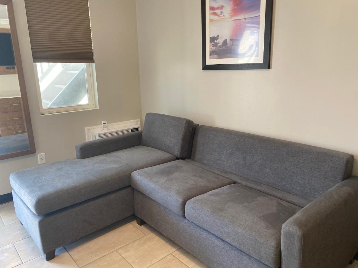 Deluxe Apartment,1110544440:JPEG