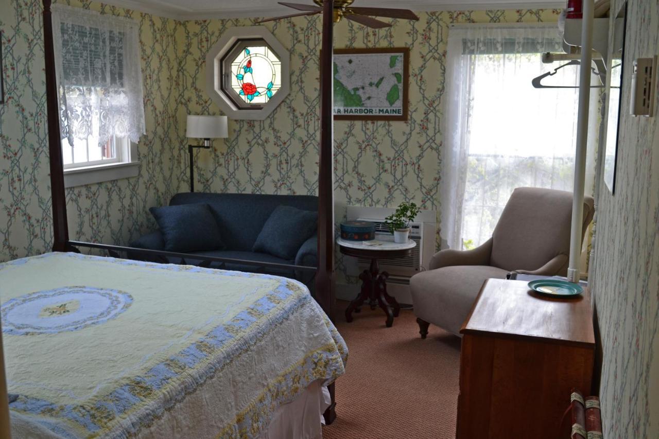 Queen Room