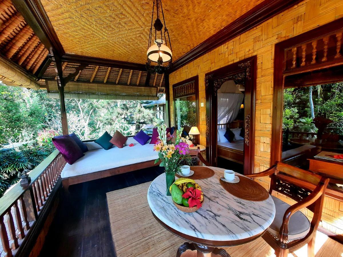 Kamar Superior dengan Pemandangan Taman