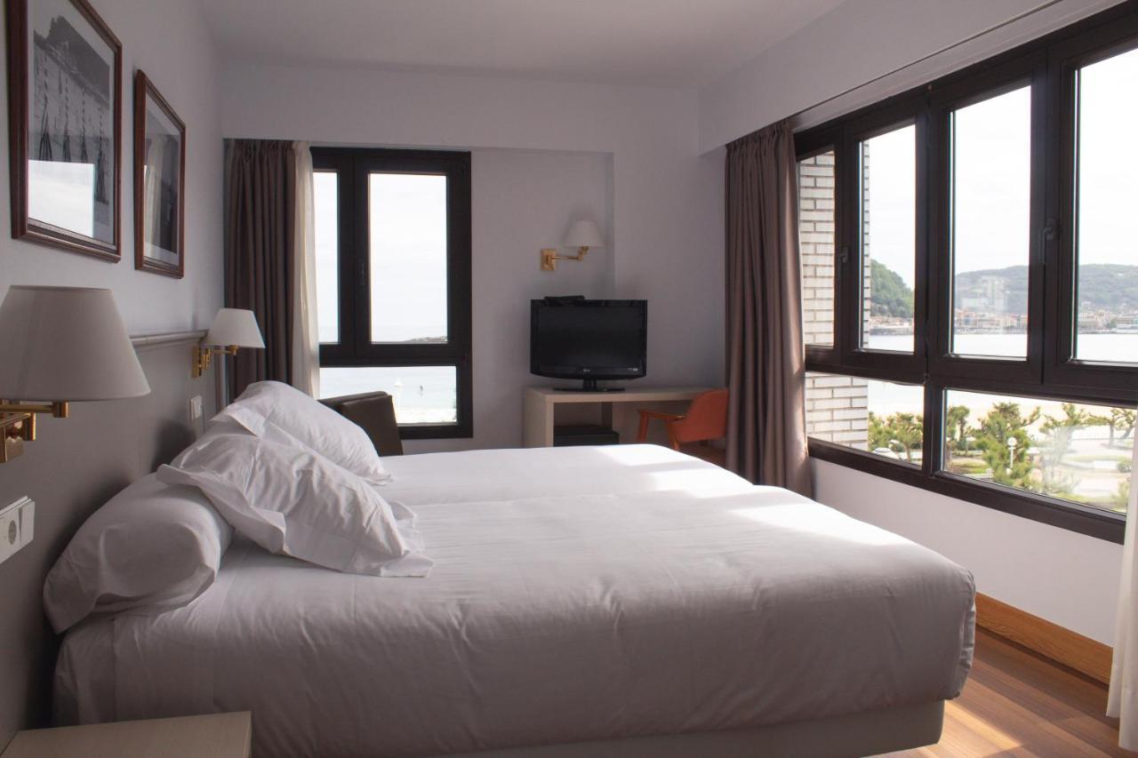 Standard Twin Room Sea View